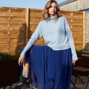 Aritzia Wilfred Cyprie Sweater Size XS In Light Blue 100% Merino Wool Mockneck